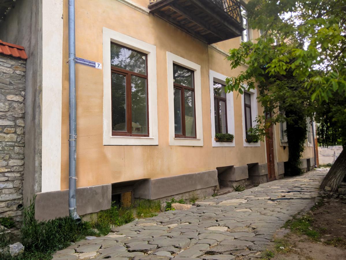 Overture Studio Kam'janec'-Podil's'kyj Esterno foto